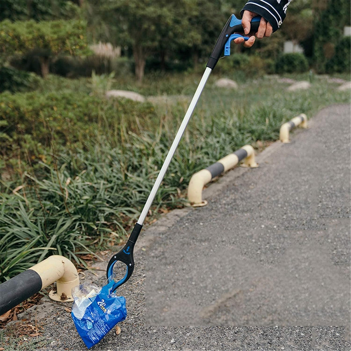 Tool, Premium Litter Picker Heavy-Duty Stick, Portable Claw Grabber for Elderly Arm Extension Disability Aids and Equipment(Green,81cm)