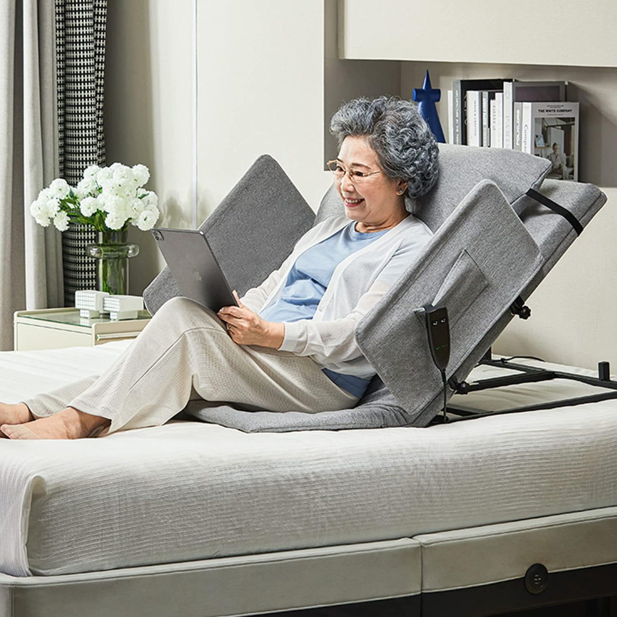 Portable Electric Bed Backrest, Adjustable Medical Pillow Lifter, Adjustable Sit-up Back Rest Disability Backrest Bed Support Stand Assist Aid for Neck Head and Lumbar Support,Widened