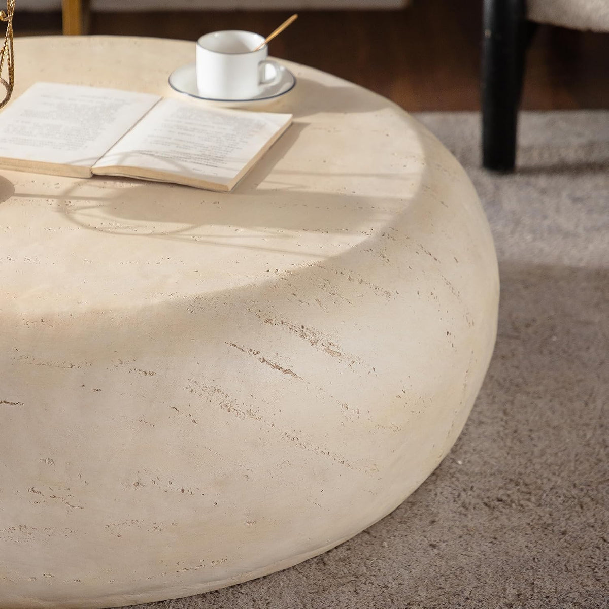 36'' Mid-Century Round Centre Coffee Table Vintage Faux Stone Sofa Pre-Modern Coffee Tables Beige Coffee Table for Living Room Office Apartment
