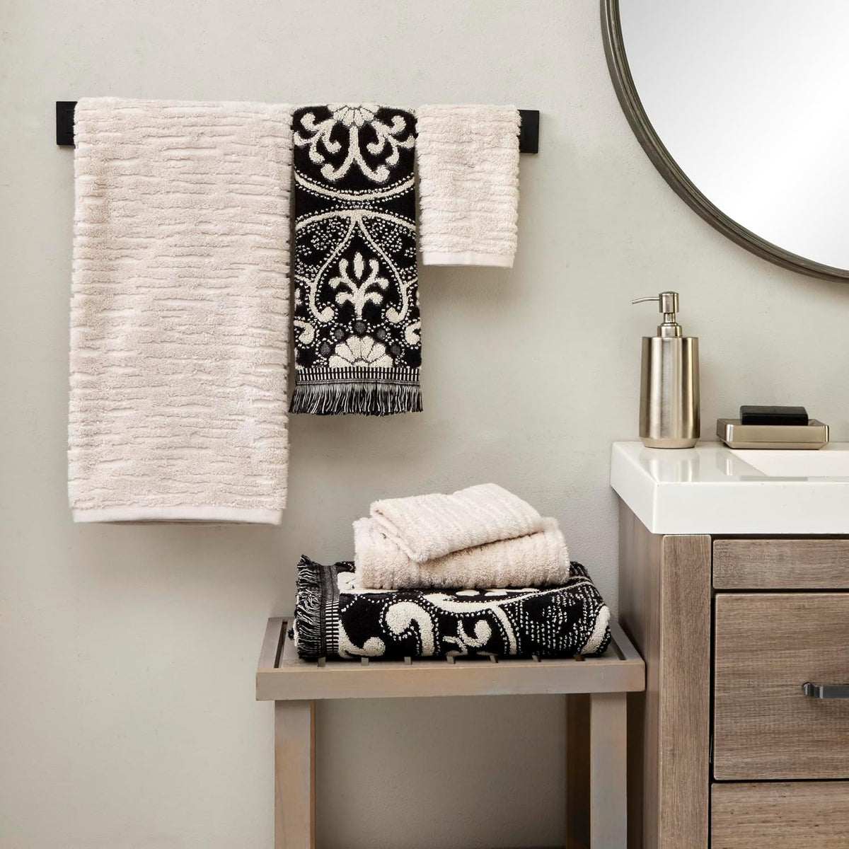 SKL Home CloudSoft/Amherst Medallion 100% Cotton Luxury 6-Piece Towel Set - 600 GSM, Ultra Plush & Absorbent, Reversible - 2 Bath Towels, 2 Hand Towels, 2 Washcloths, Oatmeal/Black