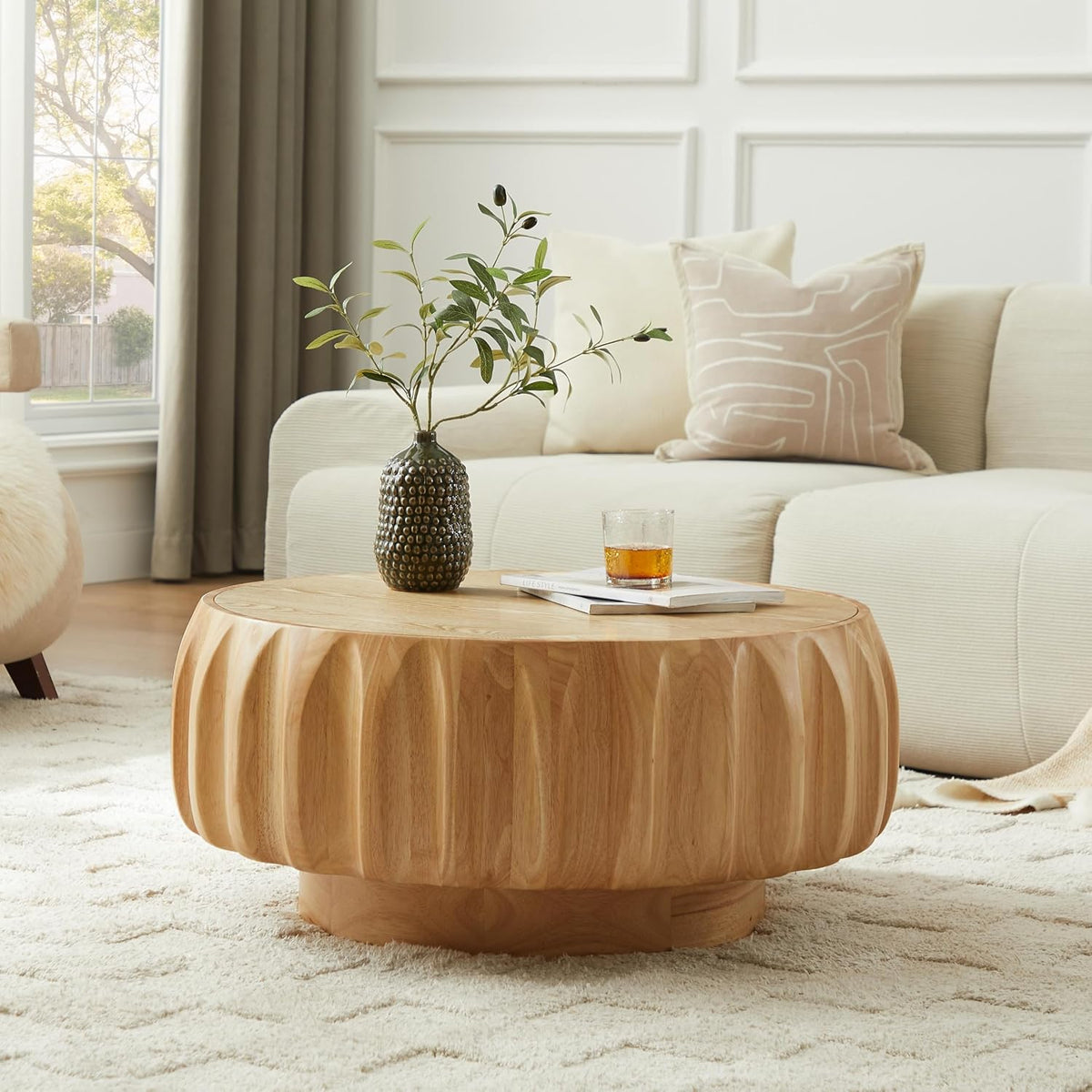 31.5' Round Coffee Table with Curved Fluted & Ash Veneer, Modern Circle Wood Center Table, Drum Tea Table Accent Side End Table for Living Room Apartment, Oak